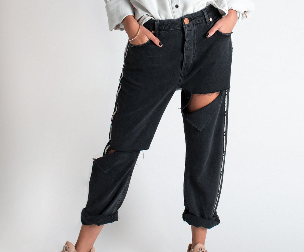 WORN BLACK SPORTS BANDITS RELAXED JEAN