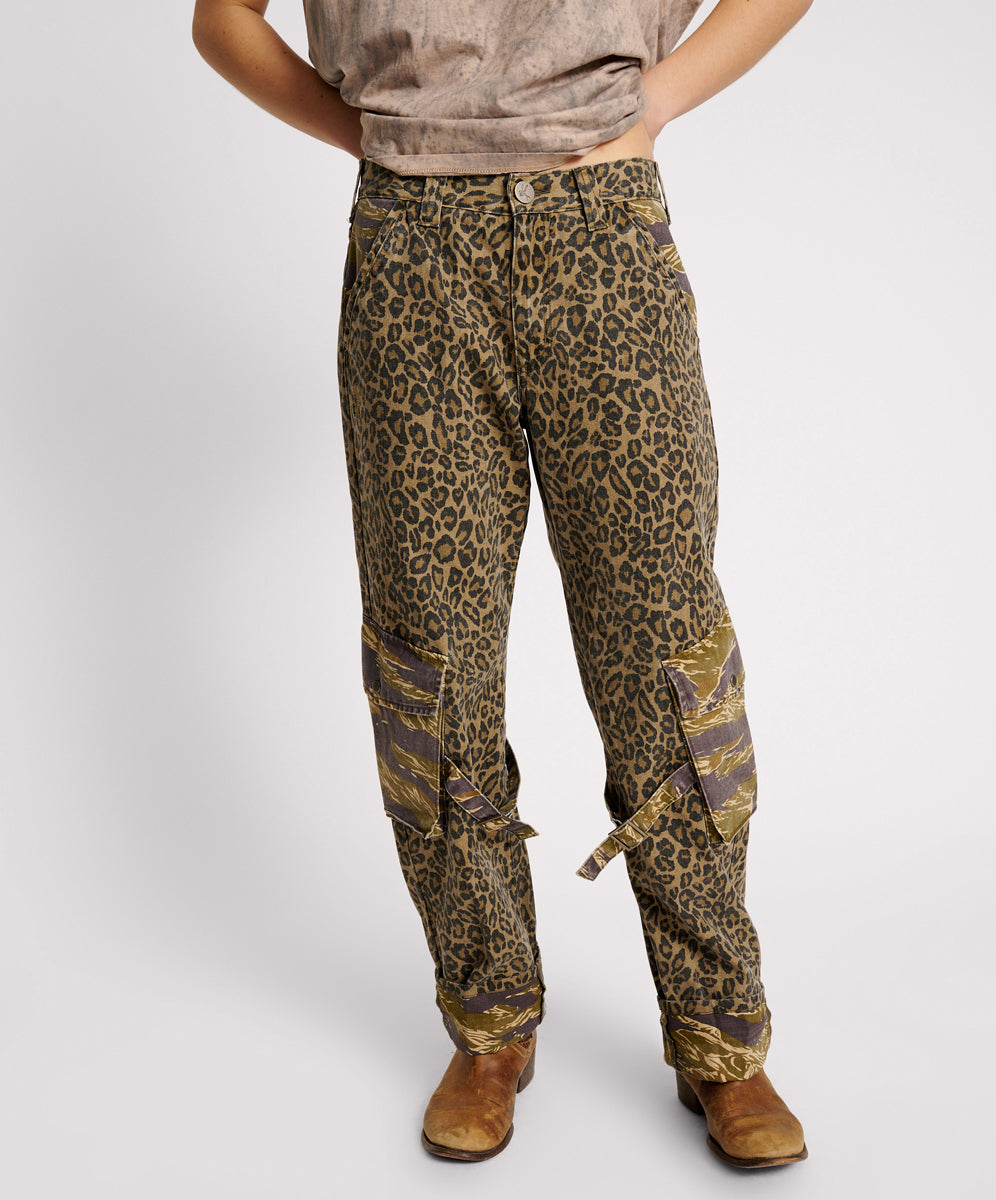 Khaki Edit Luna Utility Pants - Animal Camo