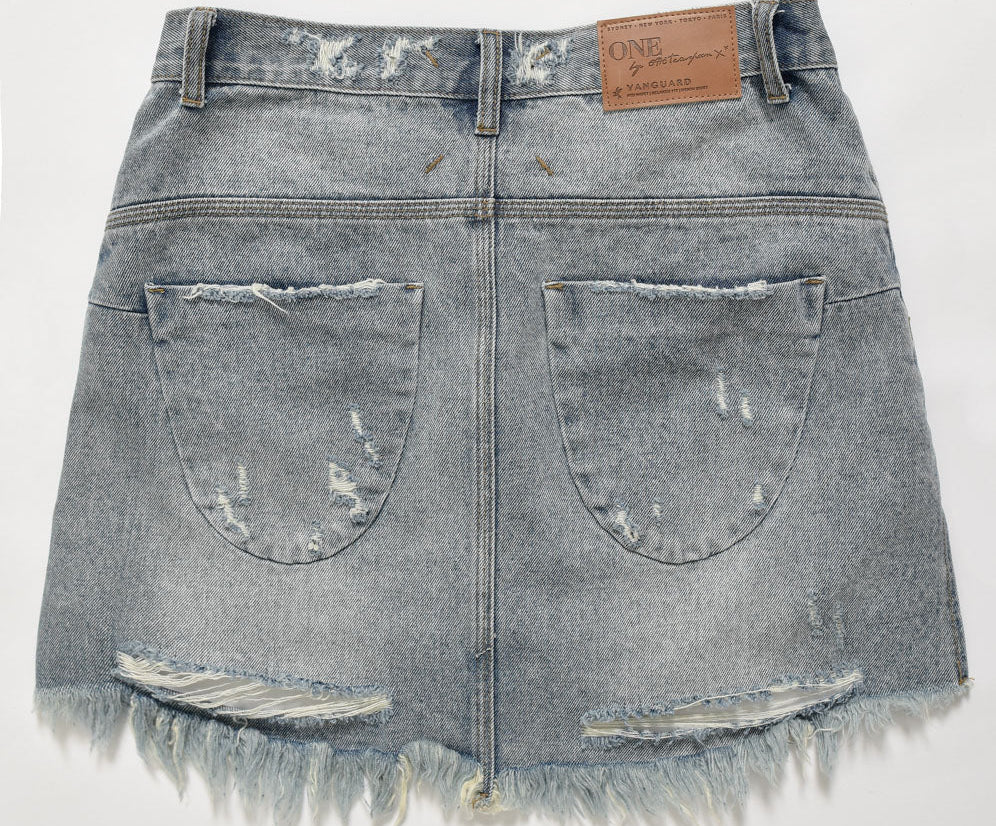 STORM BOY VANGUARD MID RISE RELAXED DENIM MINI SKIRT