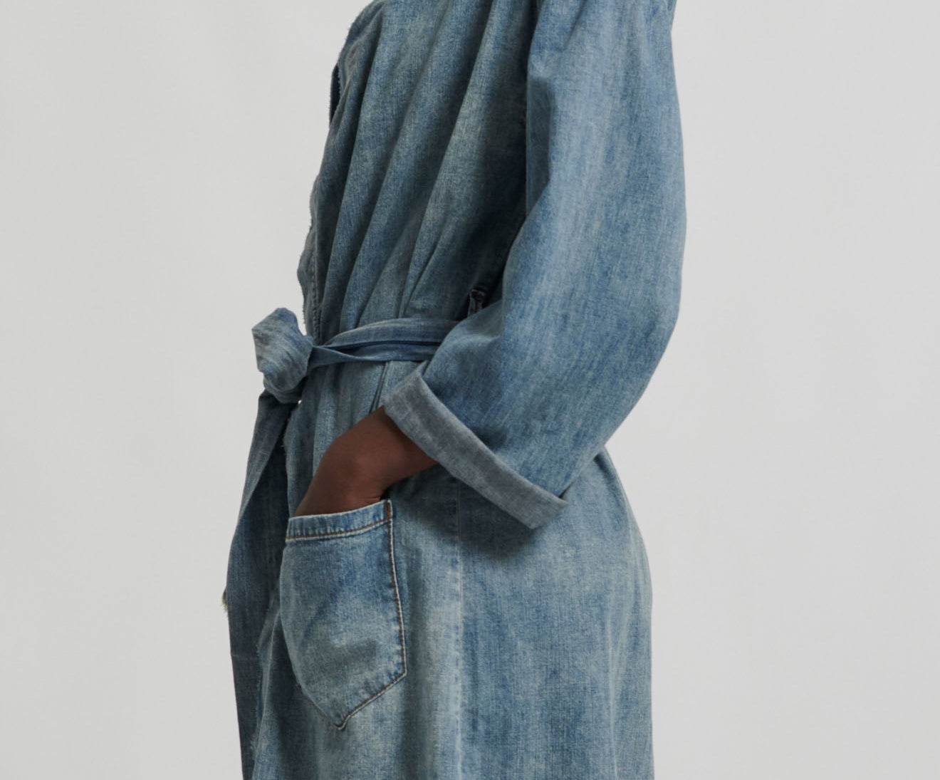 BLUE JACK CHAMBRAY ROBE