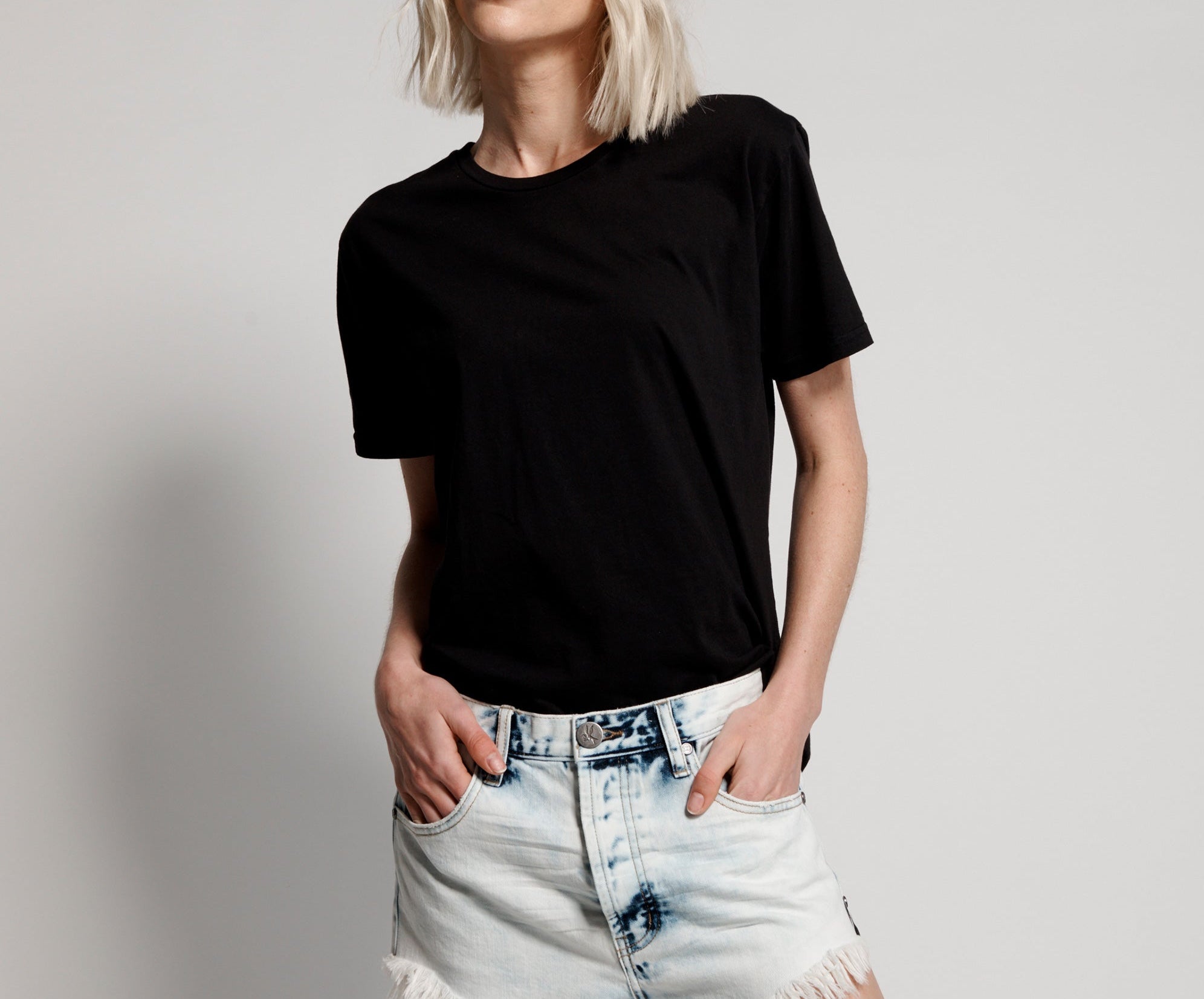 CLASSIC OUTLAWS MID LENGTH DENIM SHORT