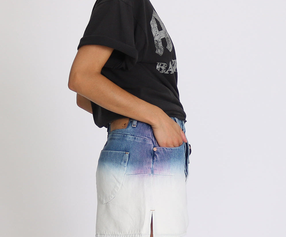 DIP DYE VANGUARD MID RISE RELAXED DENIM MINI SKIRT