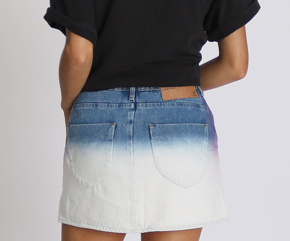 DIP DYE VANGUARD MID RISE RELAXED DENIM MINI SKIRT