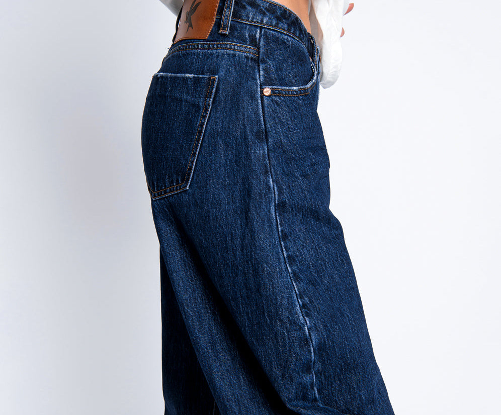 VIRGIN BLUE CRUSADERS HIGH WAIST 80S JEAN