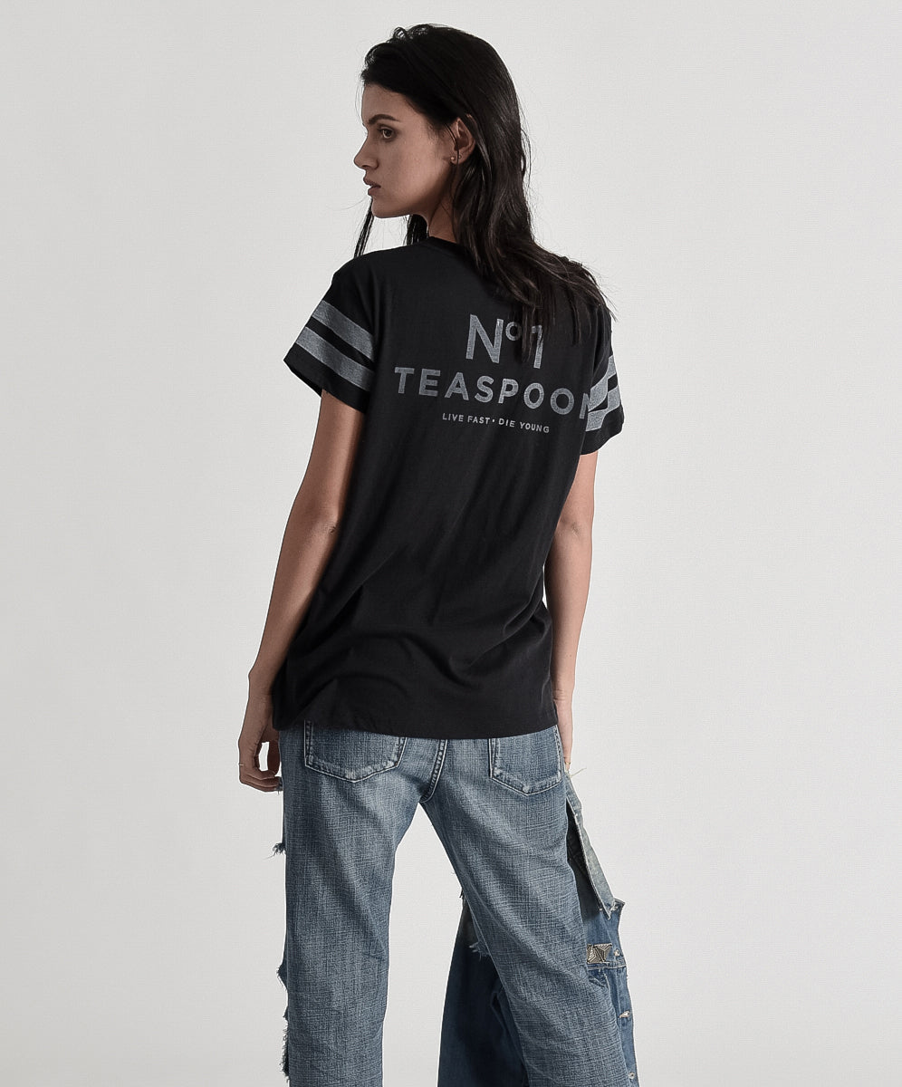 Products LE HUNT ONE TEE BLACK