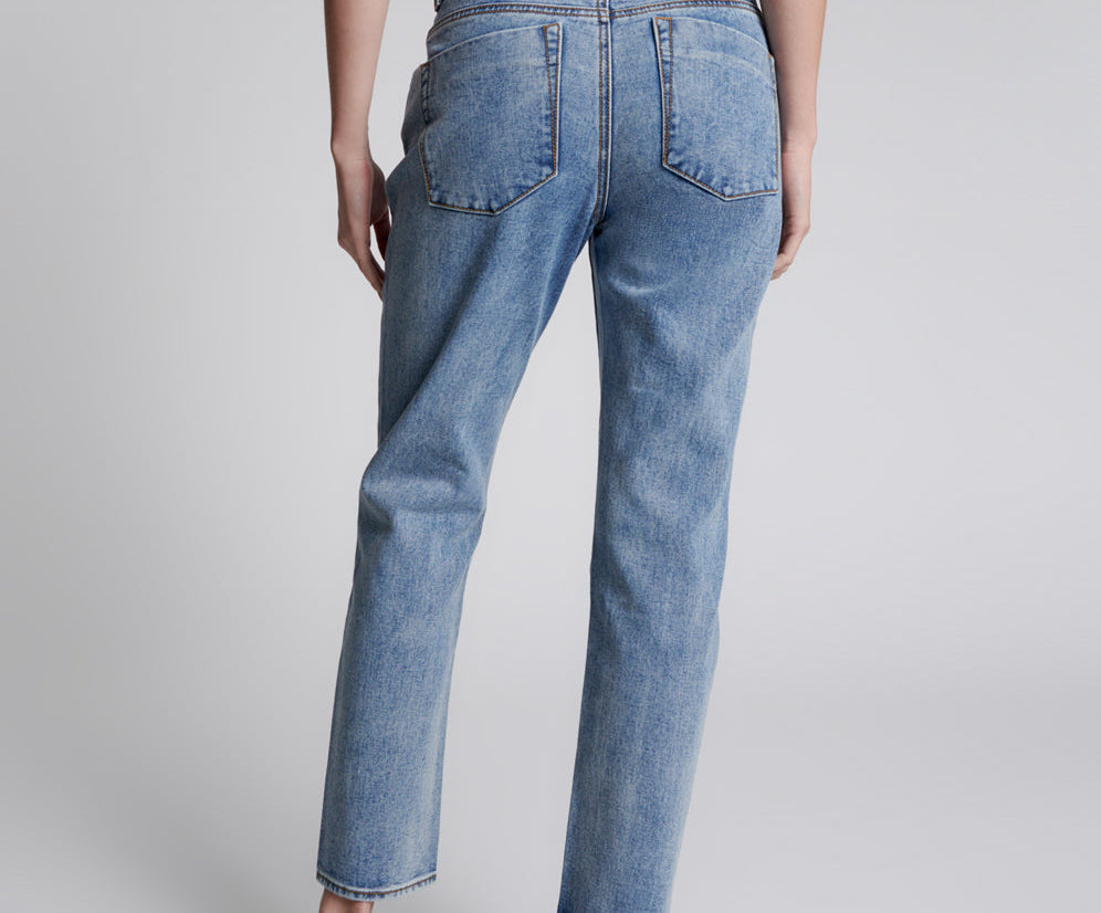 HOLLYWOOD HILLS TRUCKERS MID RISE STRAIGHT LEG JEANS