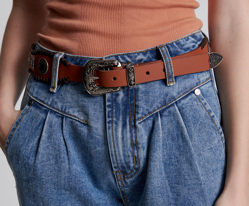 HIGH WAIST HITCHHIKER STUDDED LEATHER BELT