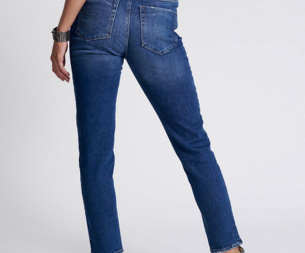 LUXE POWER BLUE LEGEND HIGH WAIST MOM JEANS