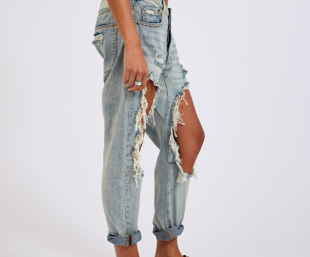 Saints Low Waist Boyfriend Denim Jeans - Montana
