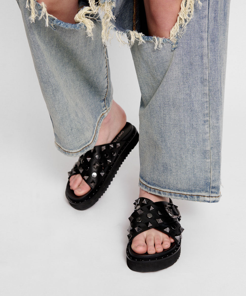 Products IGGY STUDDED CROSS OVER SLIDE