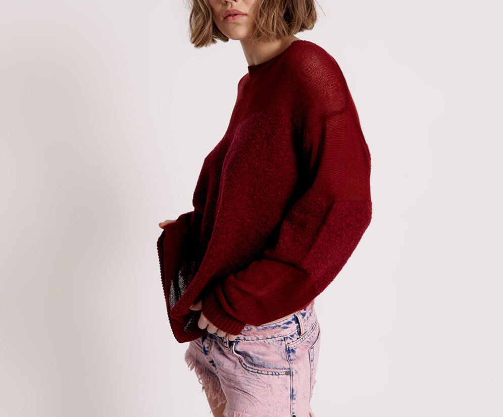 SHATTERED CREW KNIT SWEATER RED