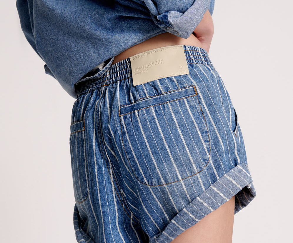 LE STRIPE HUNTERS MID WAIST RELAXED SHORT