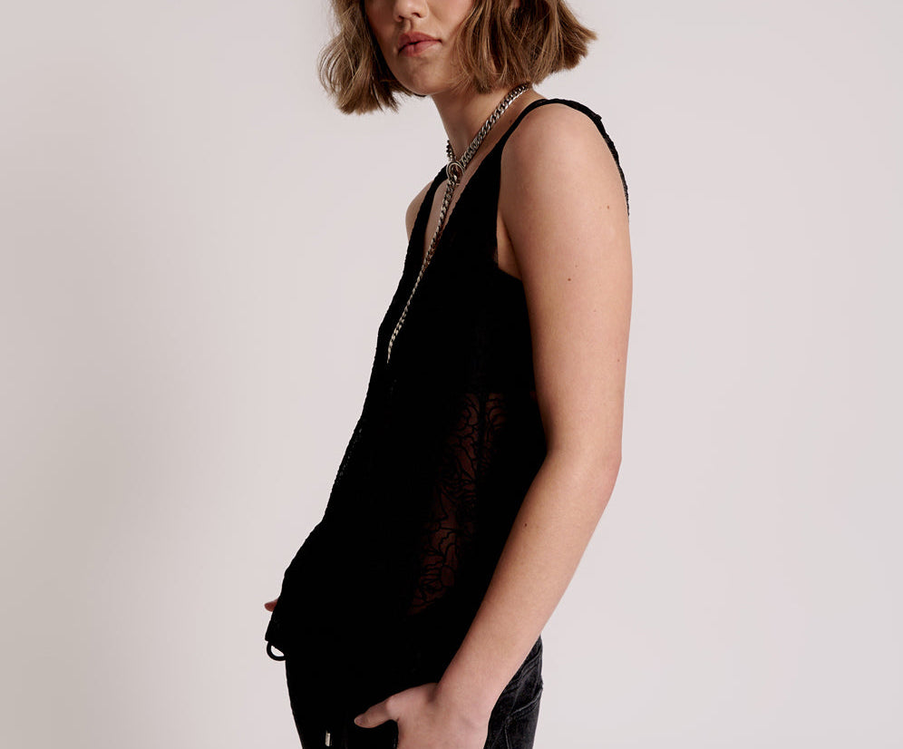 POISON ROSE TWISTED TOP