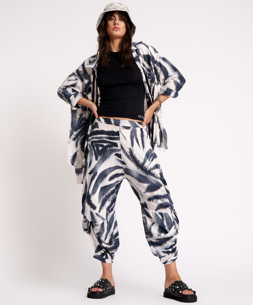 Products RUNAWAY MUSLIN LONGLINE SHIRT