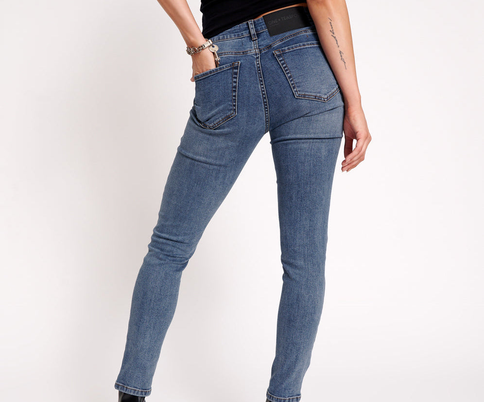 CLASSIC BLUE FREEBIRDS II HIGH WAIST SKINNY JEANS