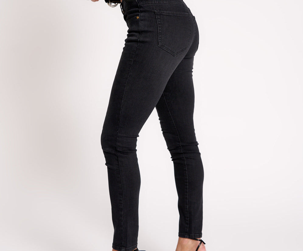 BLACK INK FREEBIRDS II LOW WAIST FITTED JEANS