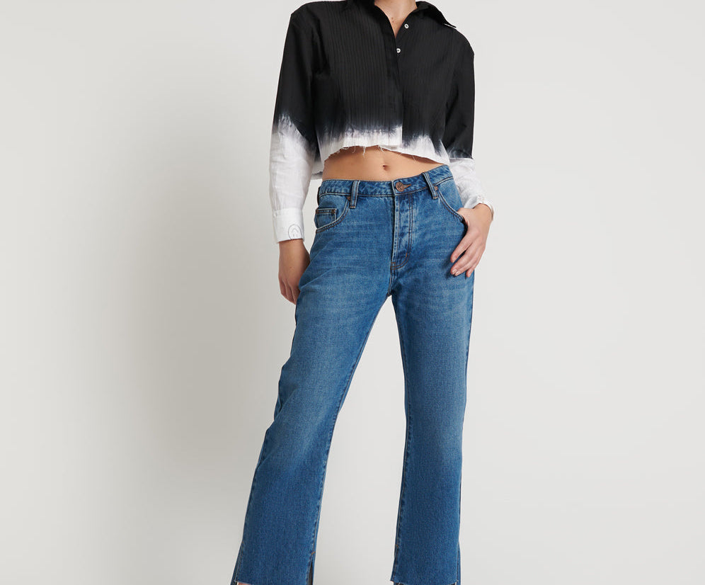 BAY BLUE HOOLIGANS MID WAIST RELAXED CROPPED JEANS