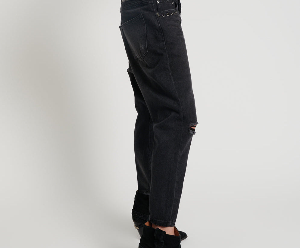 BLACK OAK KINGPINS CROPPED BOYFRIEND JEANS