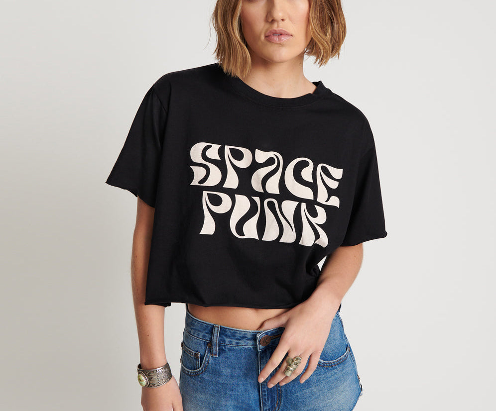 BLACK CROPPED SPACE PUNK TEE