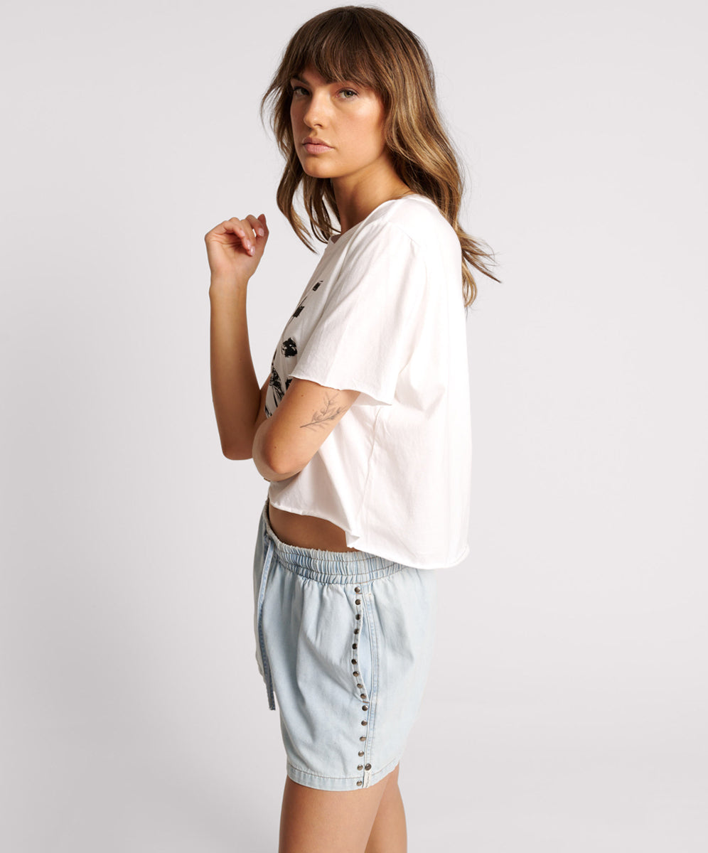 Products FREE LOVE CROPPED TEE