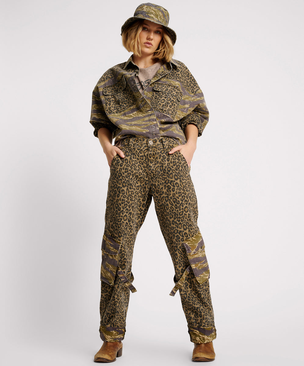 Outlet Sale Women's Clothing & Apparel Luna Utility Pants - Animal Camo
