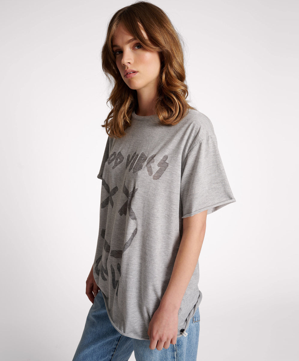 Products Good Vibes Only Oversized Tee - Charcoal