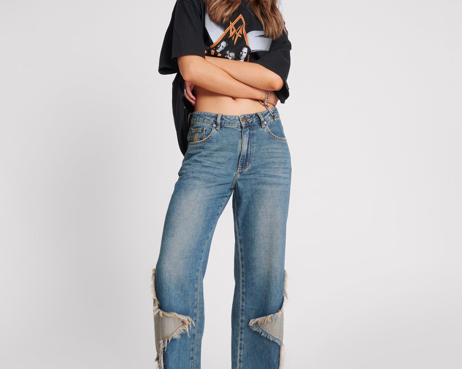 Bershka Petite - Jean évasé à taille haute - Indigo délavé Bershka Petite - Jean évasé à taille haute - Indigo délavé