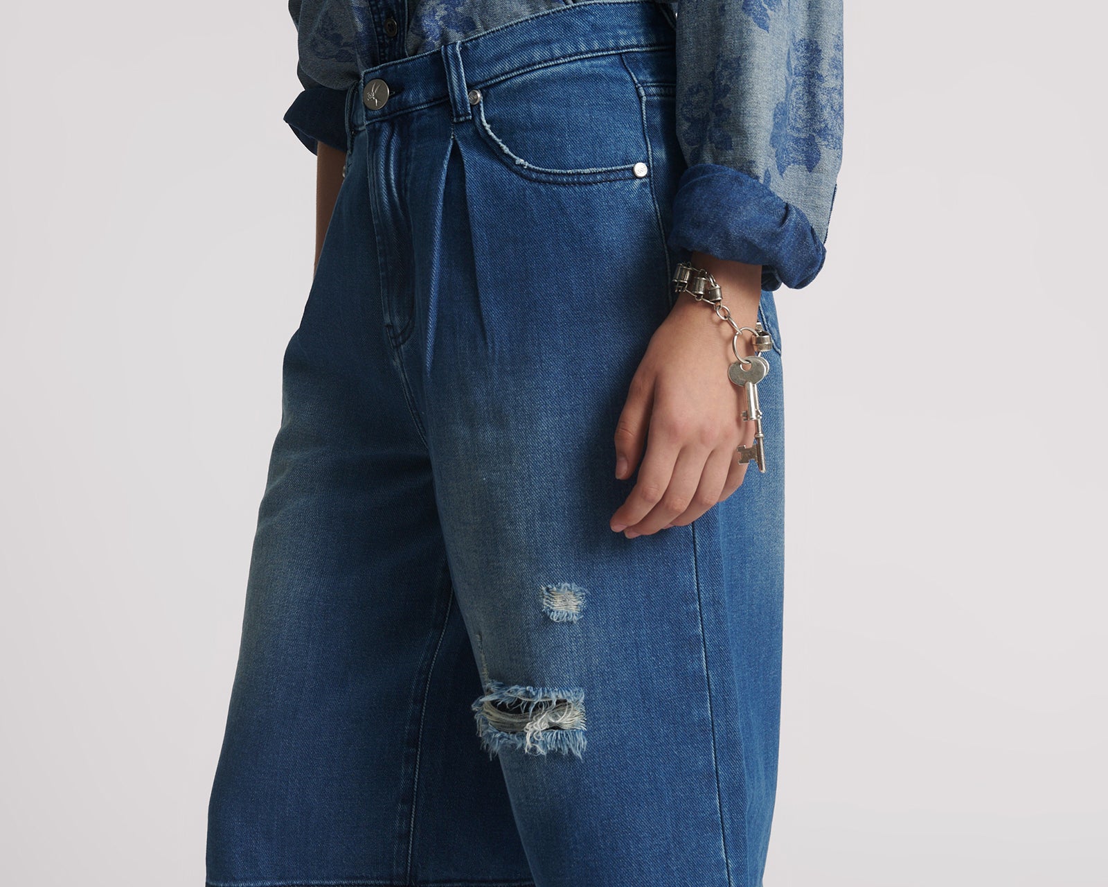 Beastie Low Waist Wide Leg Denim Shorts in Rosewood