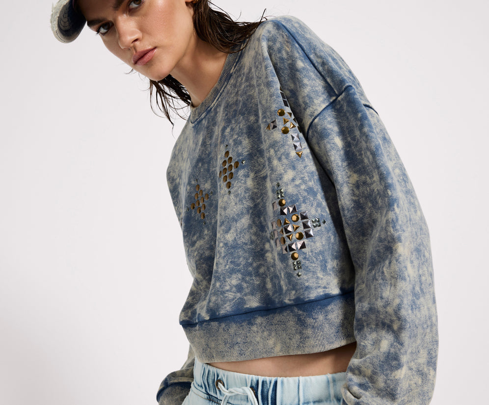 Fleece Cropped Star Studded Sweater - Acid Wash Blue