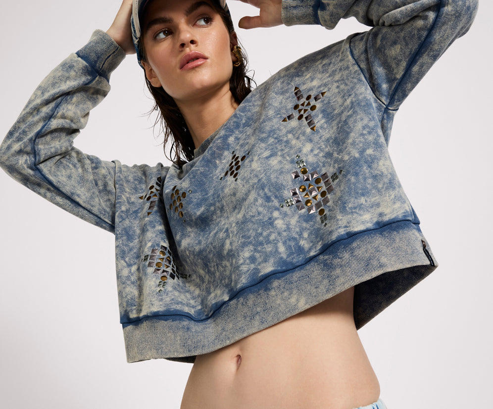 Fleece Cropped Star Studded Sweater - Acid Wash Blue
