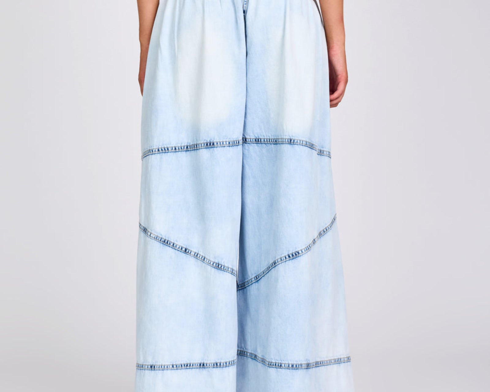 Daddios Low Waist Super Wide Leg Denim Jeans