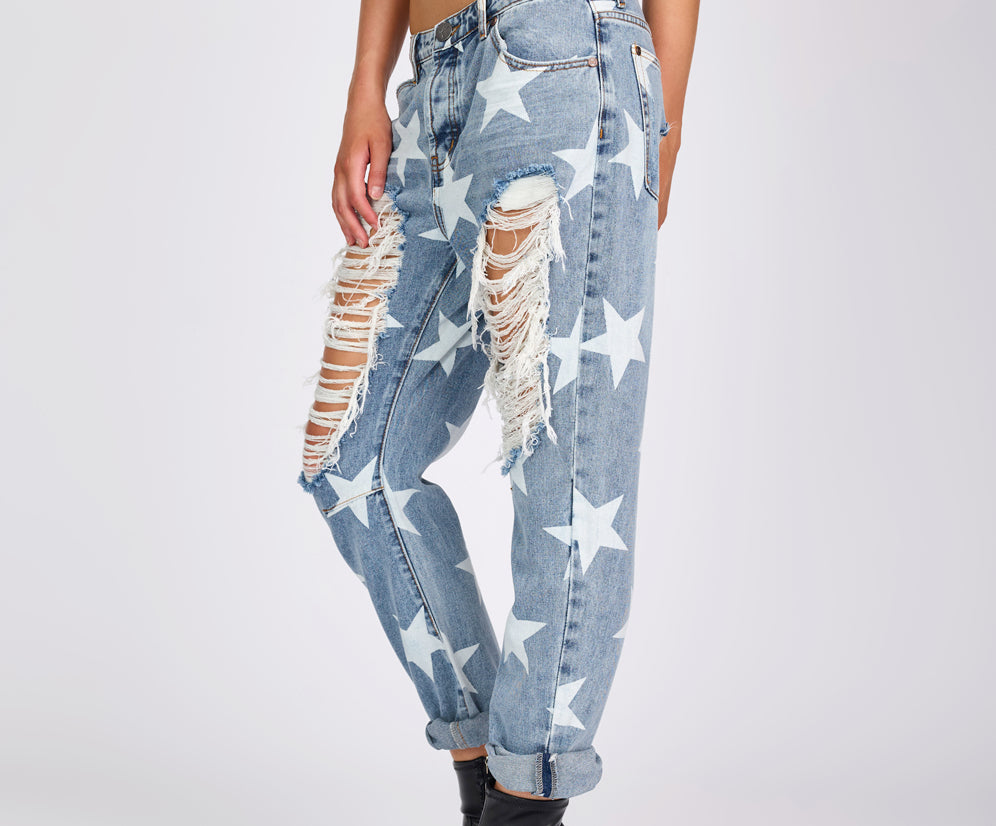 Saints Low Waist Boyfriend Denim Jeans - Starwash Blue