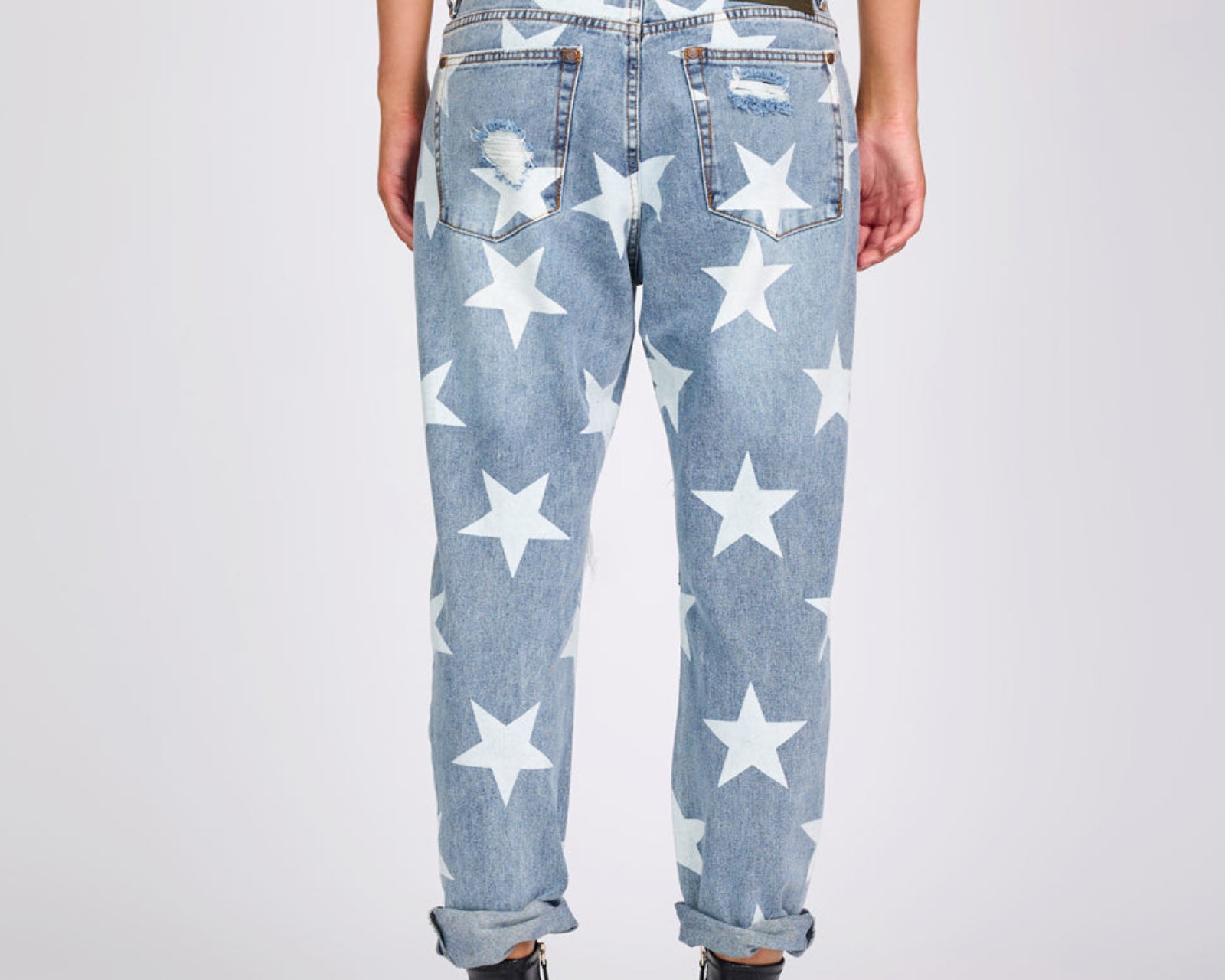Saints Low Waist Boyfriend Denim Jeans - Starwash Blue