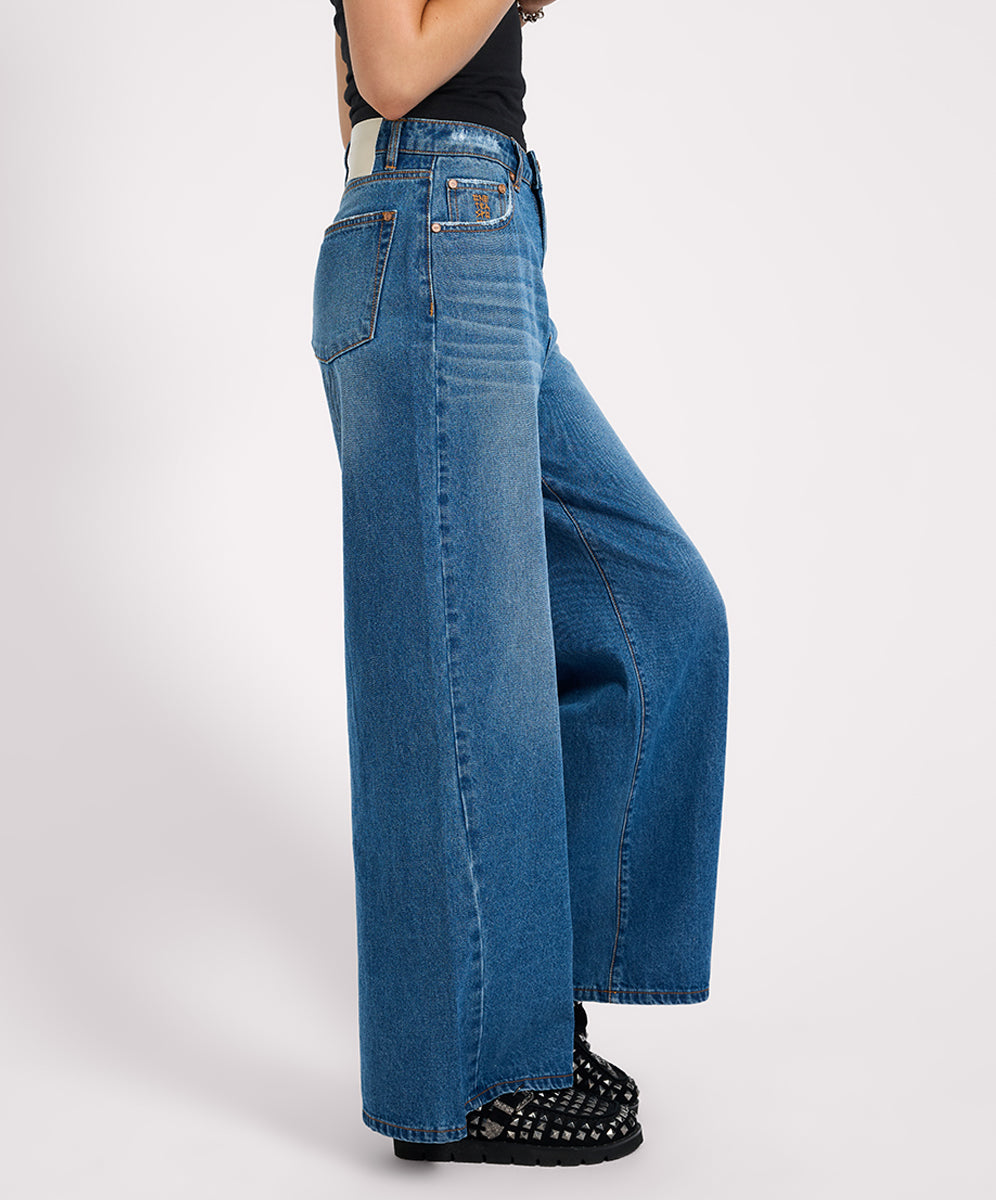 【未使用】SUPER WIDE V2 JEANS Levi's® X Beams Super Wide V2 Jeans - Medium Wash | Levi's® US
