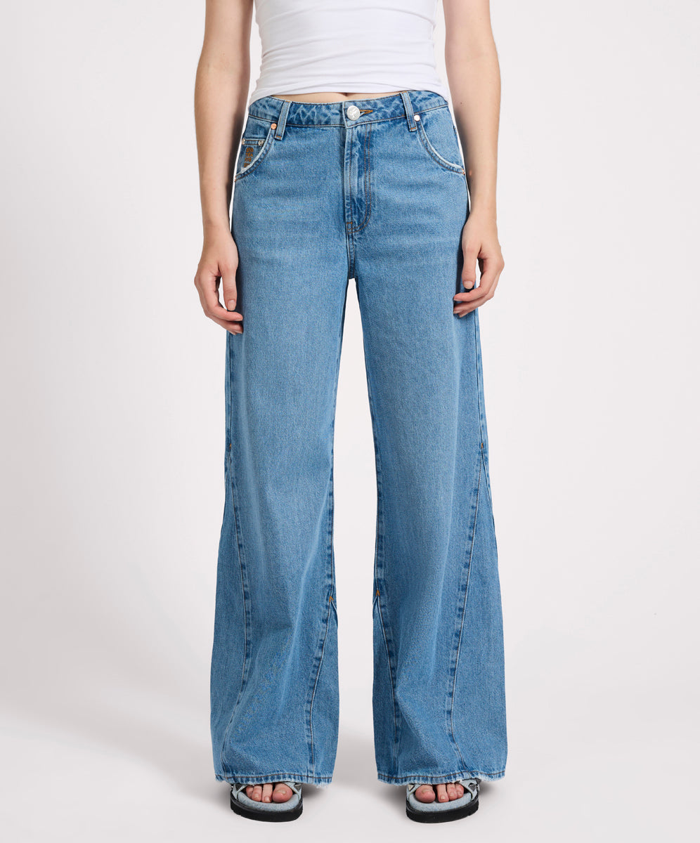 新品 YILON Semi flare denim S wash blue Semi flare denim – YILON