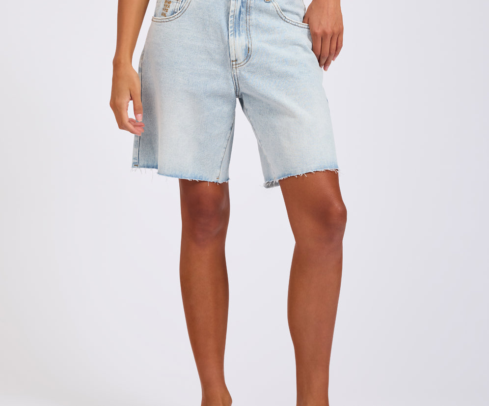 Jacksons Mid Waist Wide Leg Denim Shorts - Blue Latte