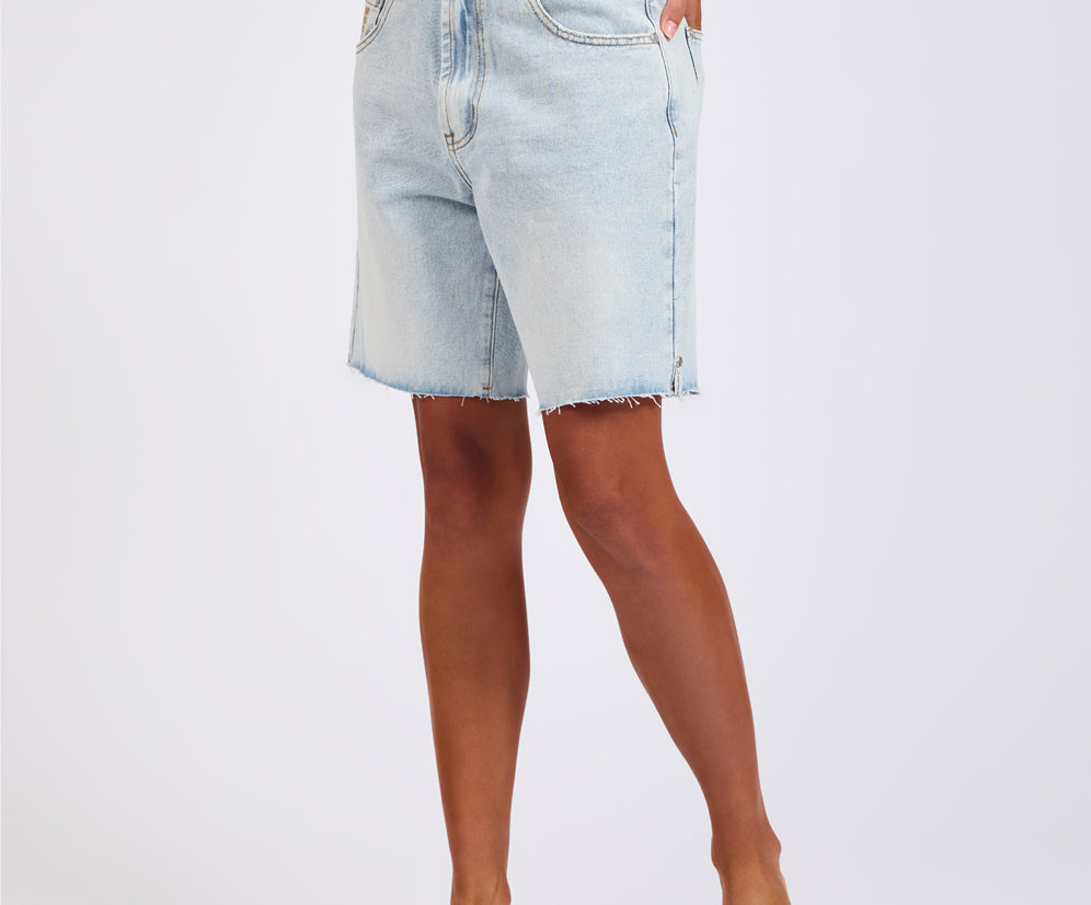 Jacksons Mid Waist Wide Leg Denim Shorts - Blue Latte