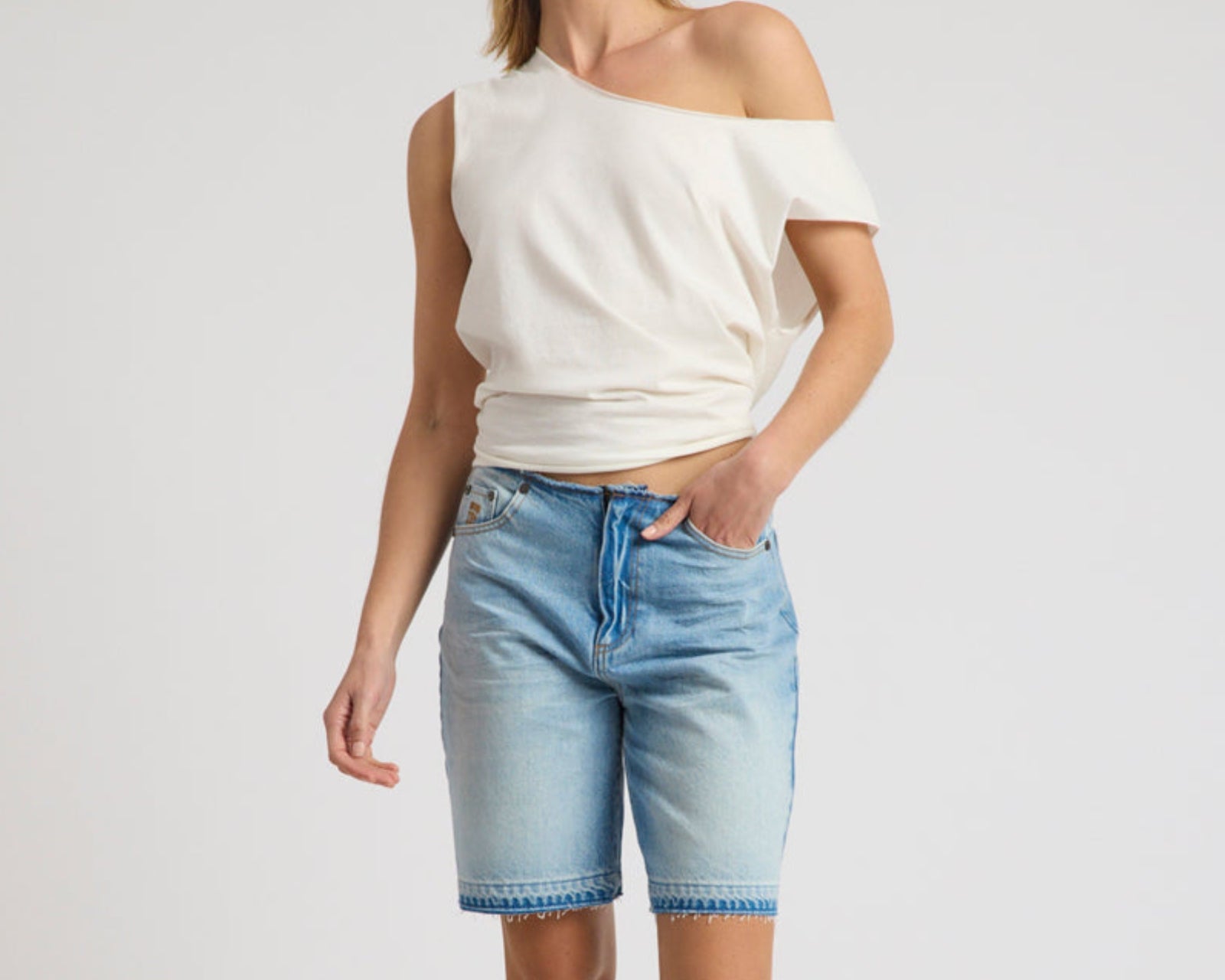Rambler Mid Waist Wide Leg Boyfriend Denim Shorts - Endless Summer Blue