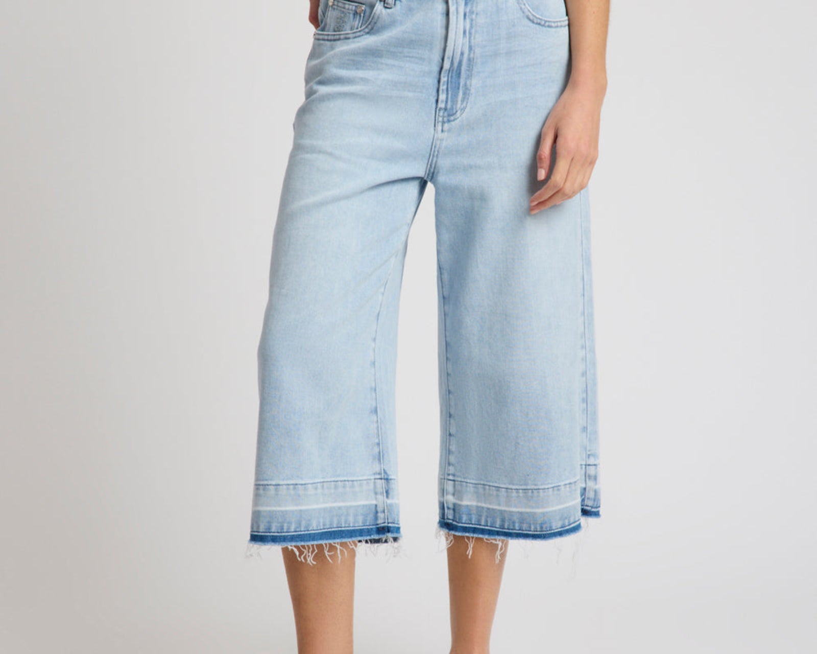 720'S Mid Waist Super Long Length Boyfriend Denim Jorts - Blue Latte