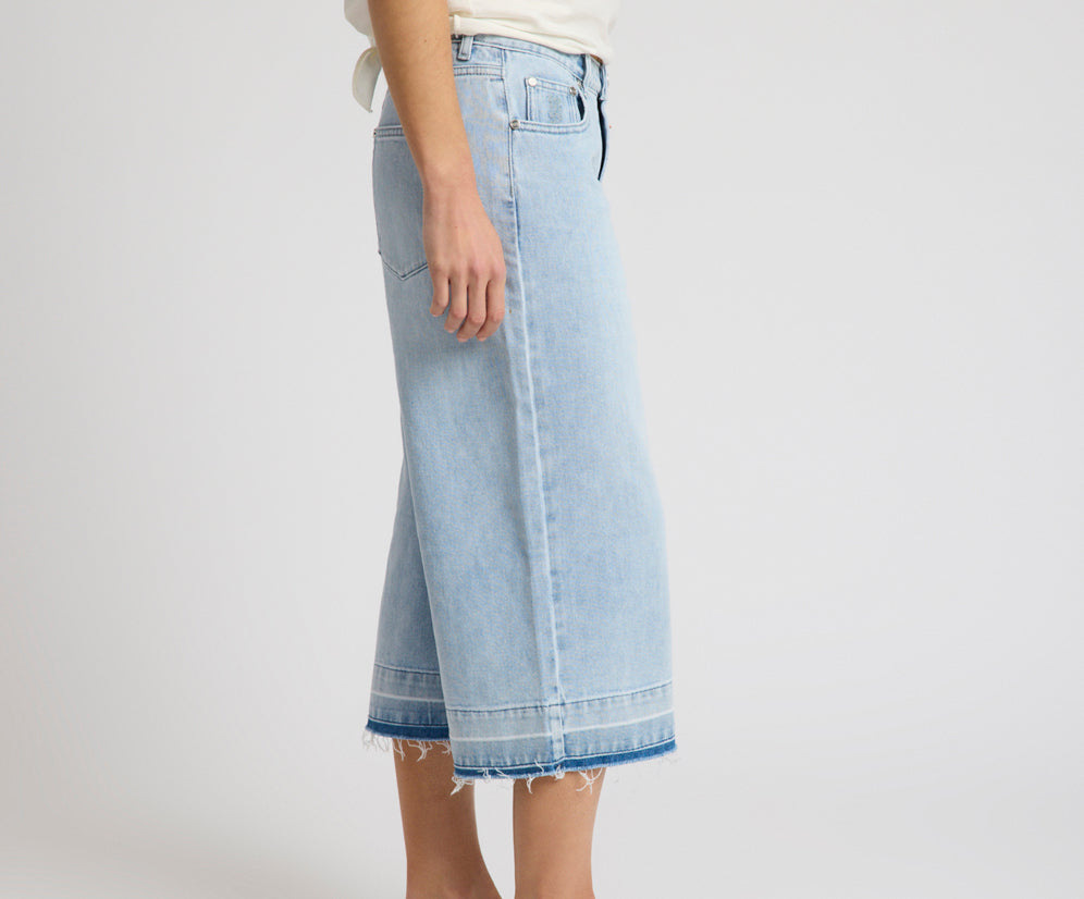 720'S Mid Waist Long Length Boyfriend Denim Jorts - Blue Latte