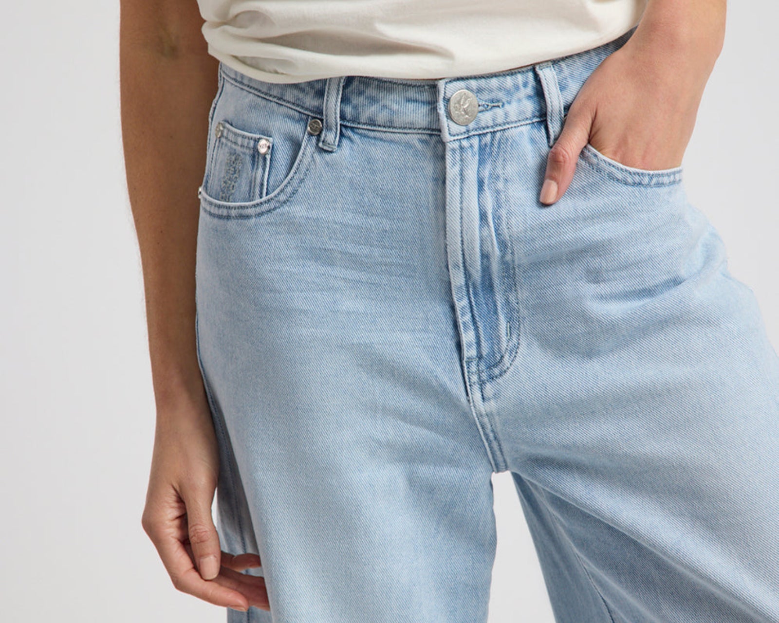 720'S Mid Waist Super Long Length Boyfriend Denim Jorts - Blue Latte
