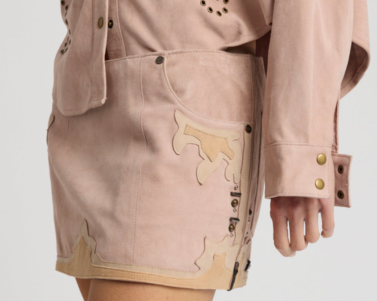 Rodeo Renegade Studded Applique Low Waist Mini Suede Skirt - Dusty Pink