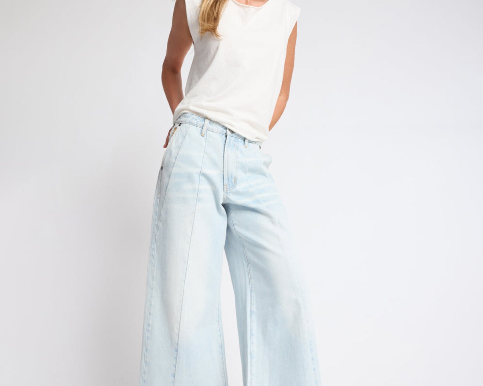 Hayden Mid Waist Wide Leg Cropped Denim Jeans - Bel Air Blue
