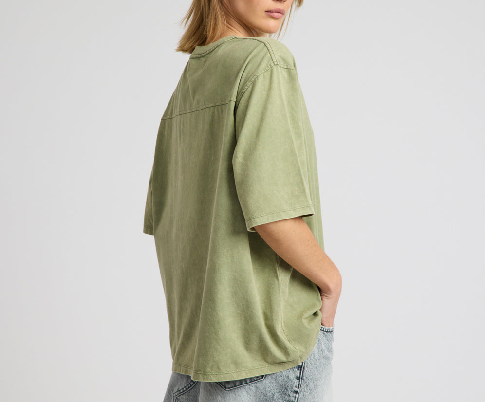 Kobe Basketball Tee - Khaki