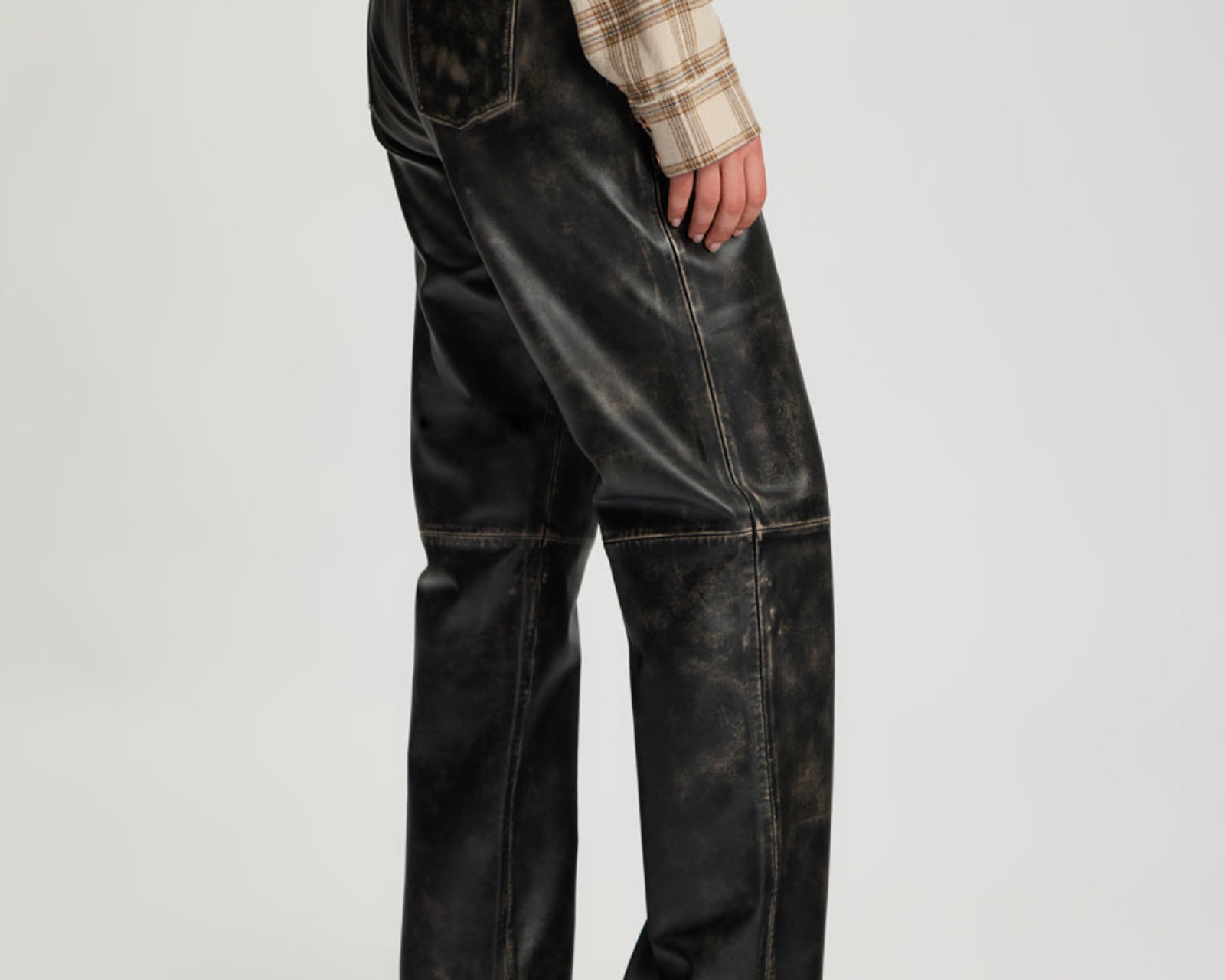 Atlas Carrot Leg Mid Waist Leather Pants - Worn Black