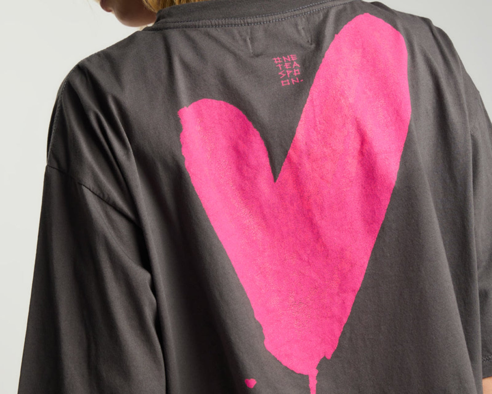 Vintage Soul Future Heart Cropped Tee - Charcoal